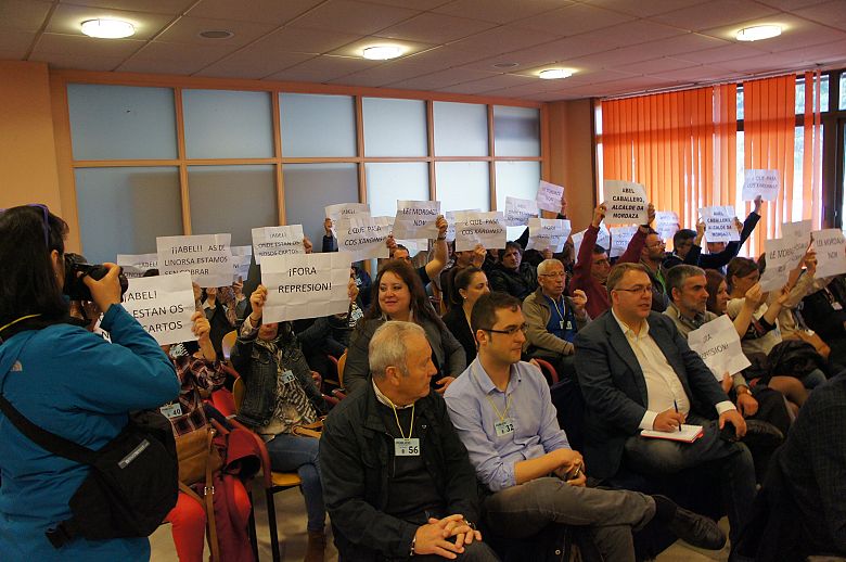 2016 05 30 ProtestaRegulamentoPlenoVigo11.JPG